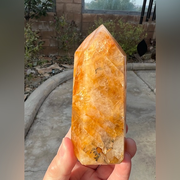 Golden Healer Crystal Tower - Picture 8 of 9